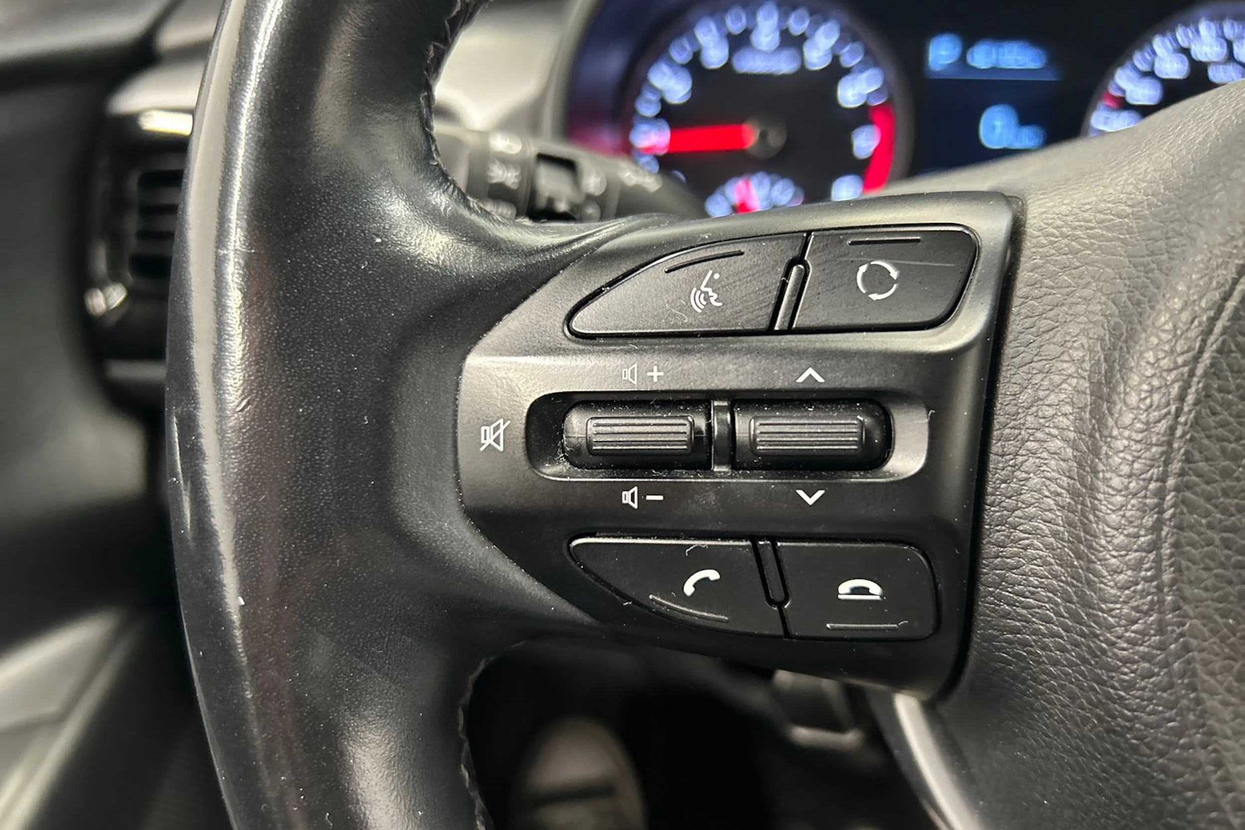 valkoinen Kia Rio 2020 kuva 16.