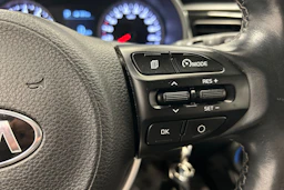 valkoinen Kia Rio 2020 kuva 17.