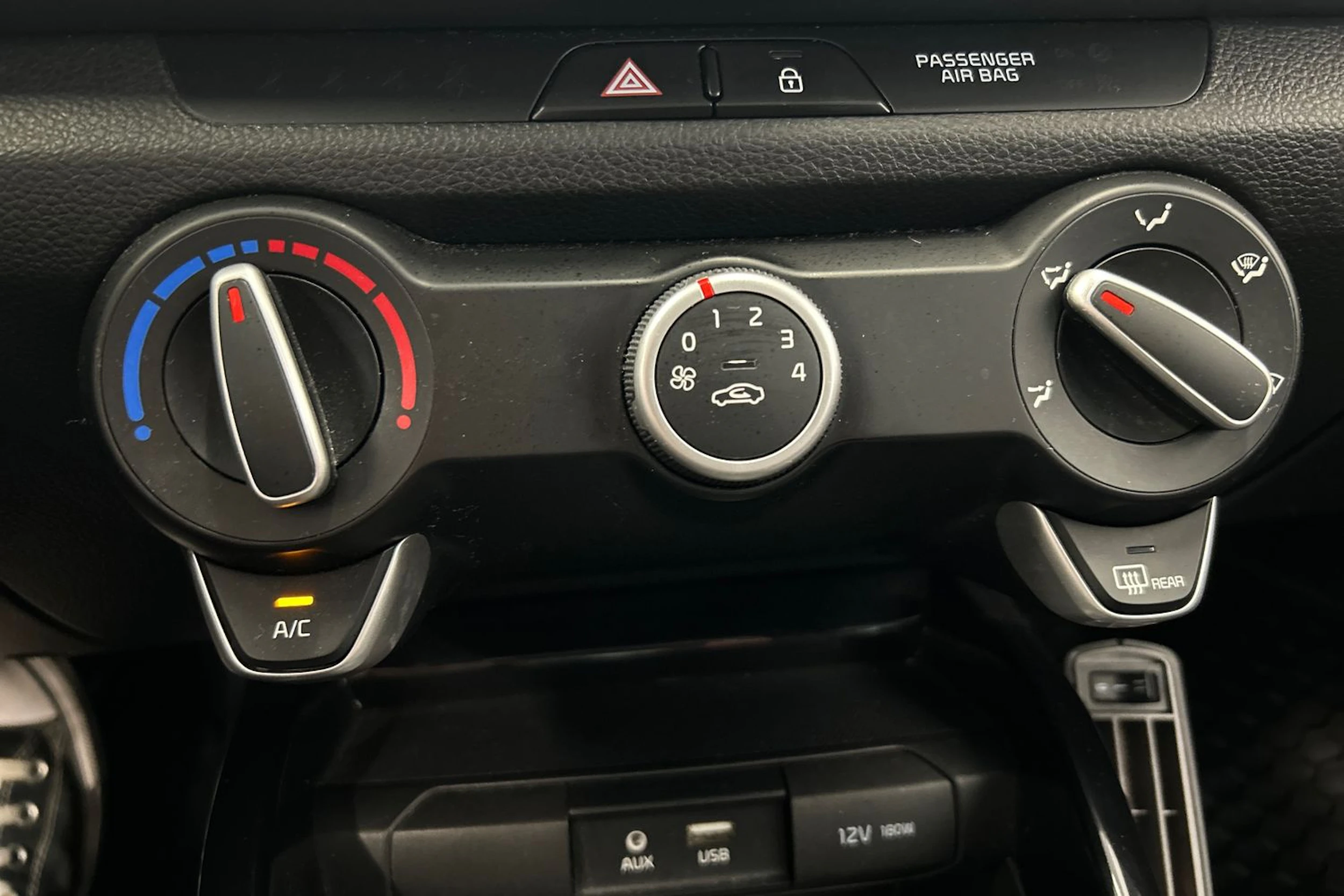valkoinen Kia Rio 2020 kuva 20.
