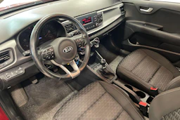 Punainen Kia Rio 2021 kuva 3.