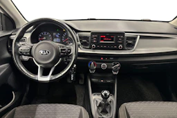 Valkoinen Kia Rio 2021 kuva 7.