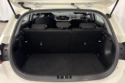 Valkoinen Kia Rio 2021 kuva 12.