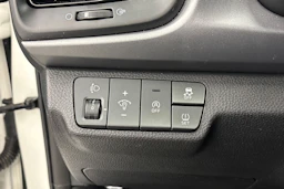 Valkoinen Kia Rio 2021 kuva 14.