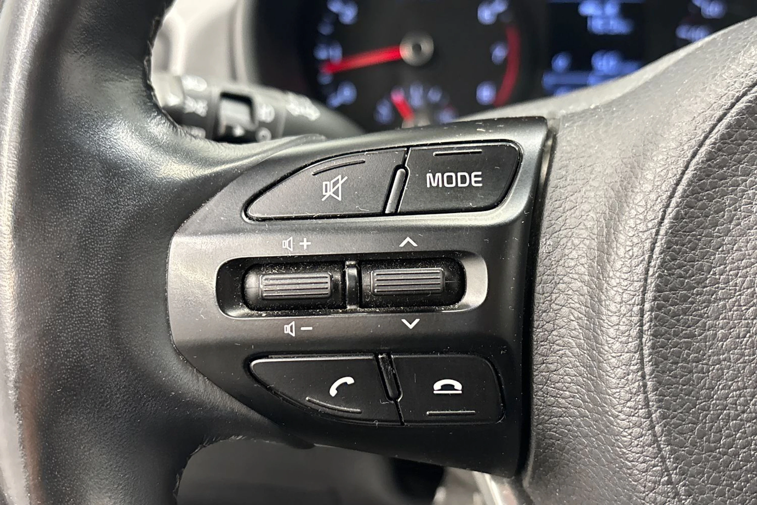 Valkoinen Kia Rio 2021 kuva 15.