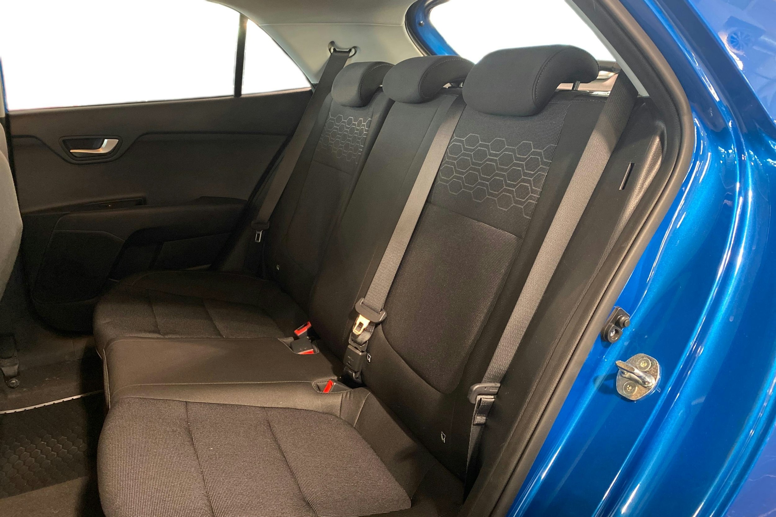 sininen Kia Rio 2021 kuva 10.