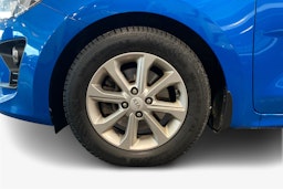 sininen Kia Rio 2021 kuva 11.