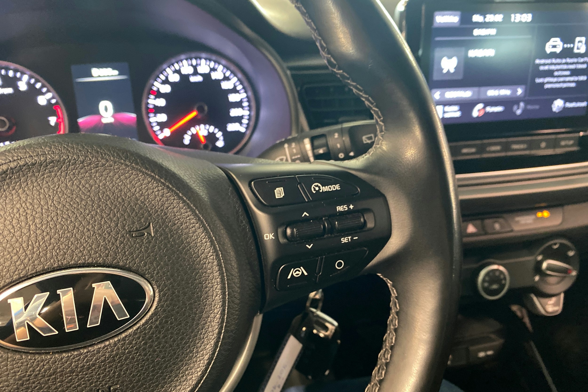 sininen Kia Rio 2021 kuva 15.