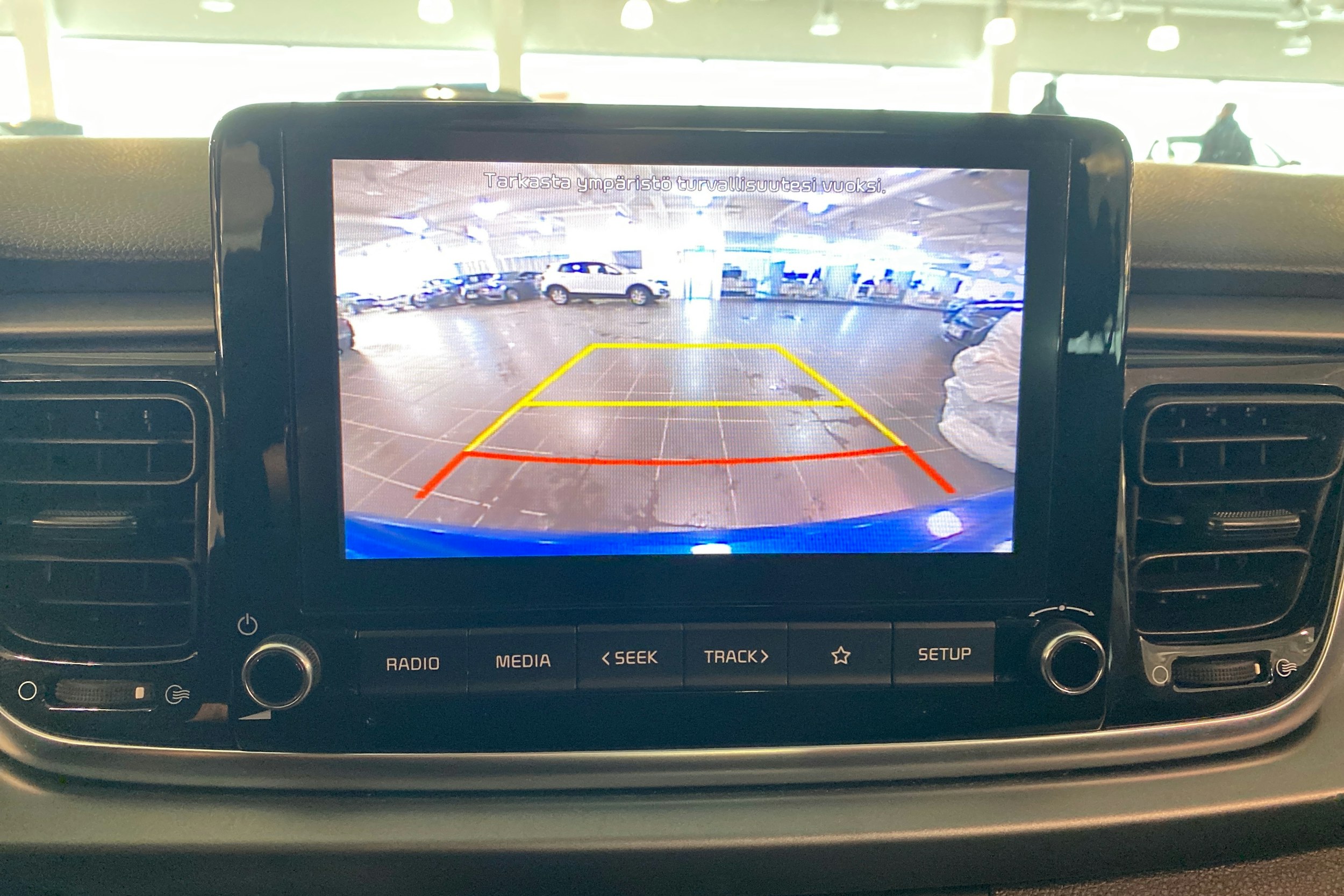 sininen Kia Rio 2021 kuva 16.