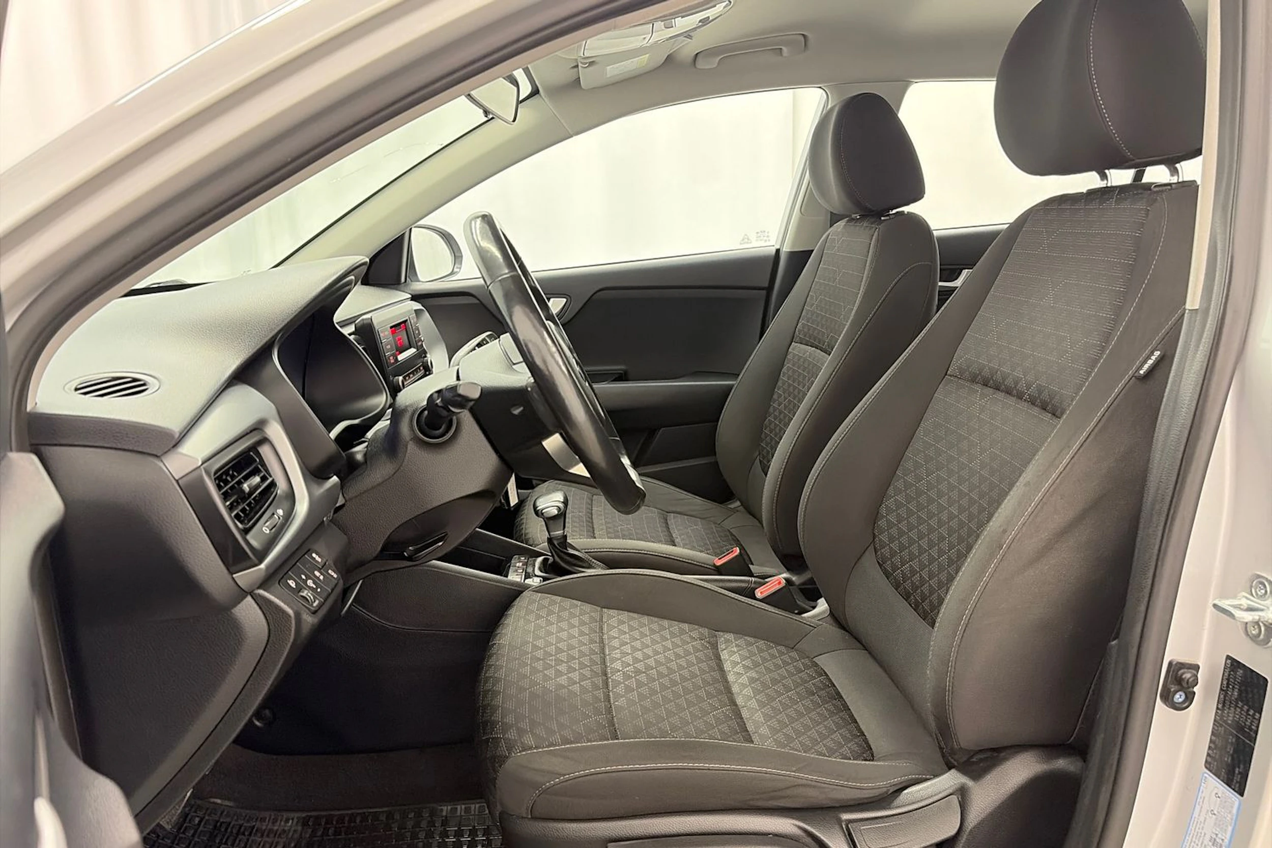 Hopea Kia Rio 2021 kuva 12.