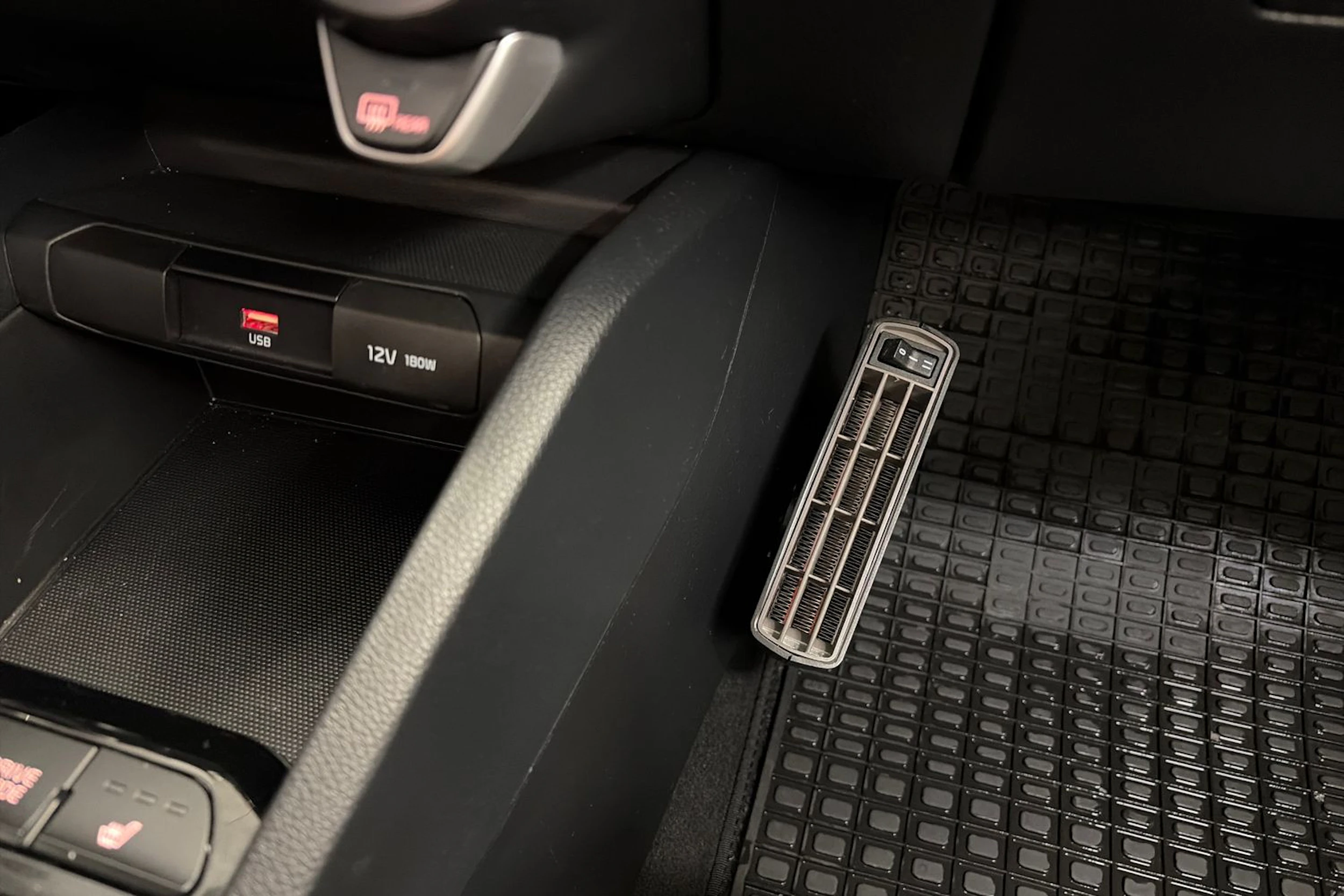Hopea Kia Rio 2021 kuva 18.
