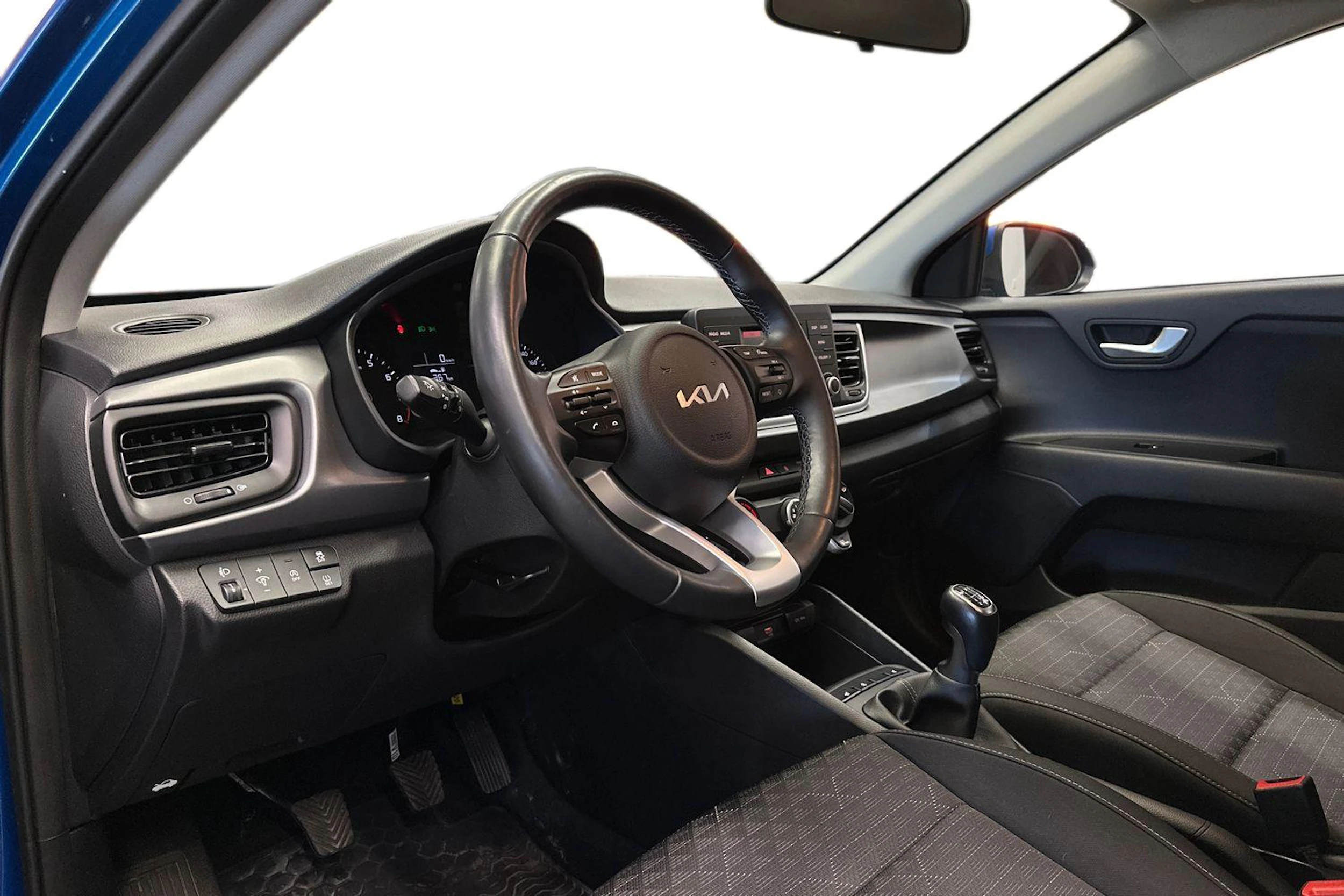 sininen Kia Rio 2022 kuva 6.