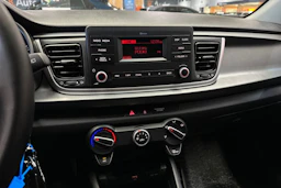 sininen Kia Rio 2022 kuva 14.