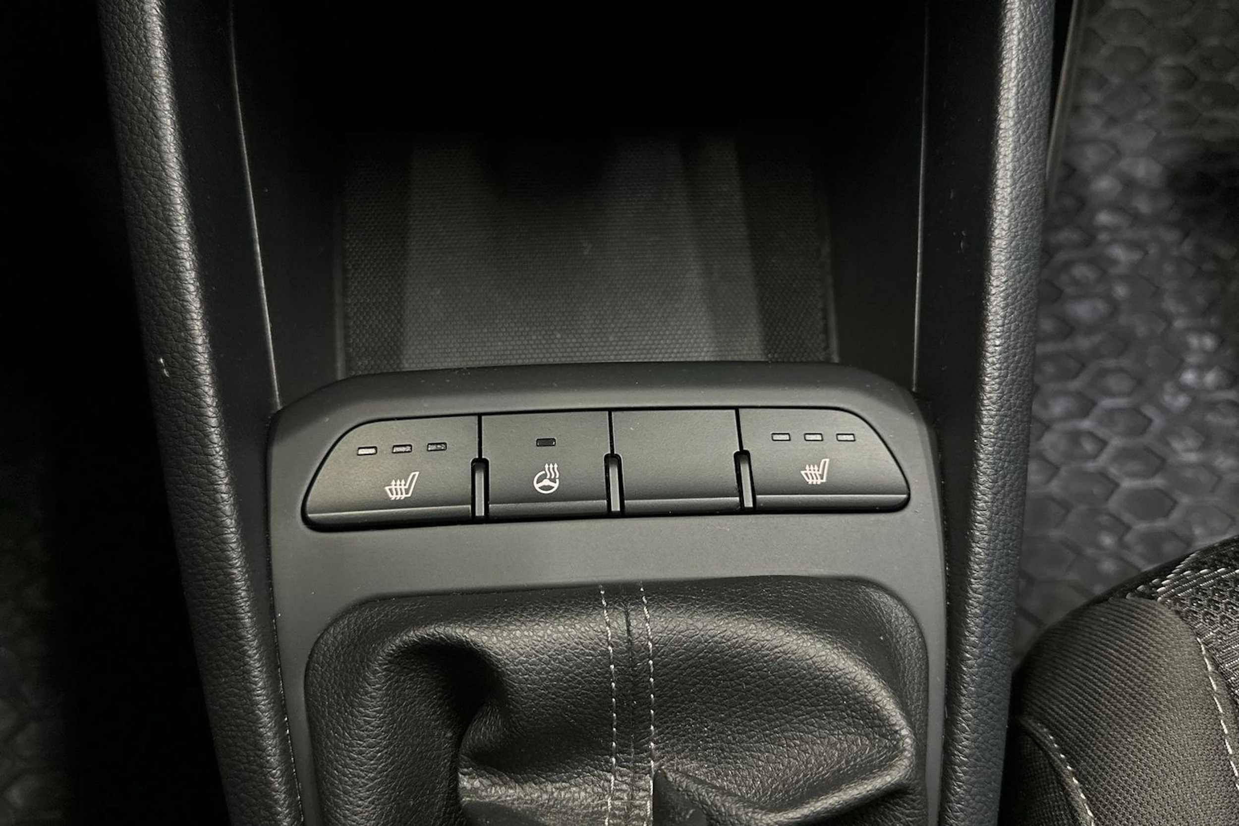 sininen Kia Rio 2022 kuva 15.