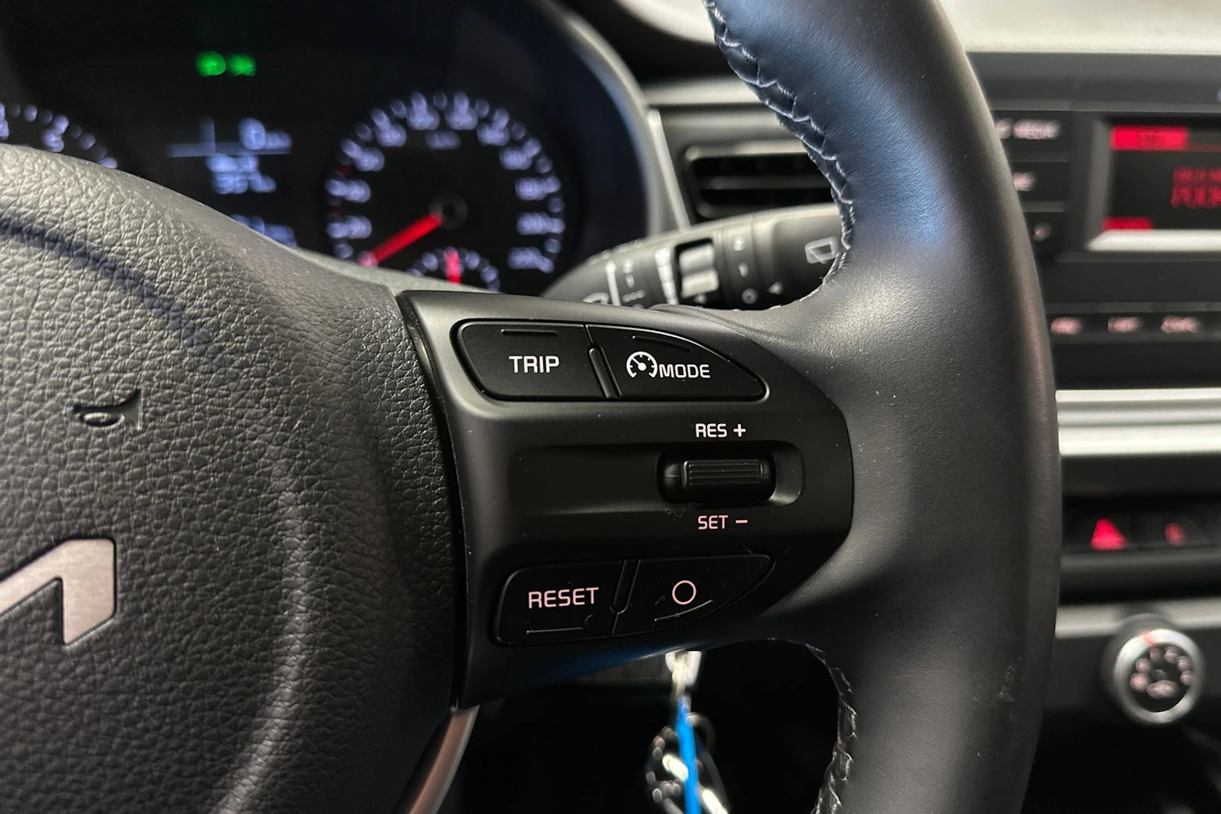 sininen Kia Rio 2022 kuva 19.