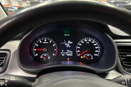 valkoinen Kia Rio 2022 kuva 20.