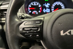 valkoinen Kia Rio 2022 kuva 21.