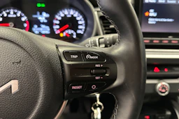 valkoinen Kia Rio 2022 kuva 22.