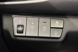 valkoinen Kia Rio 2024 kuva 27.