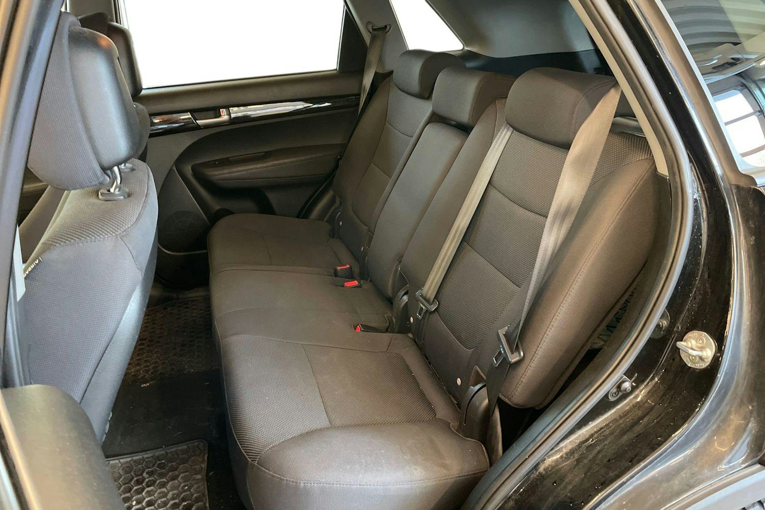 Musta Kia Sorento 2010 kuva 8.