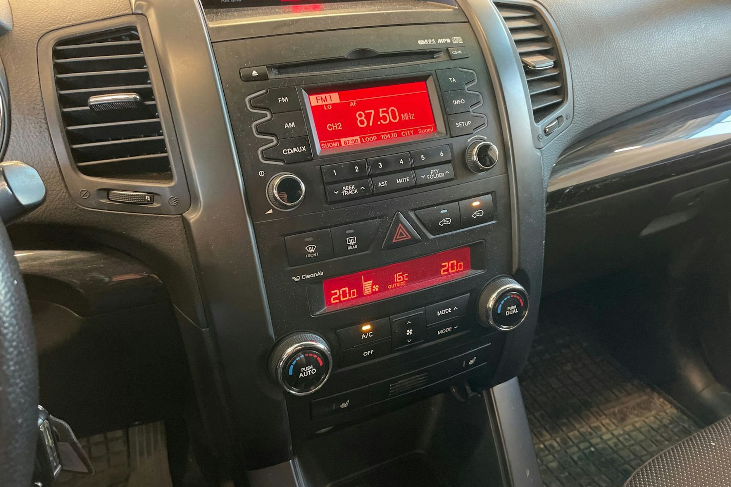 Musta Kia Sorento 2010 kuva 15.