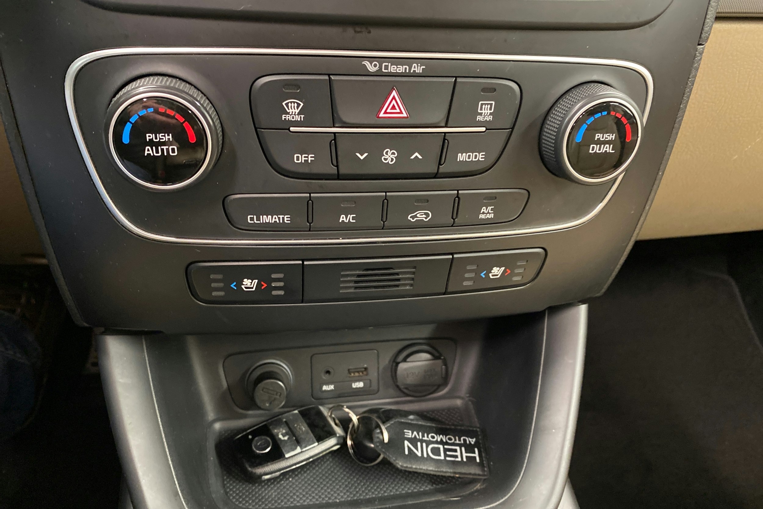 punainen Kia Sorento 2013 kuva 25.