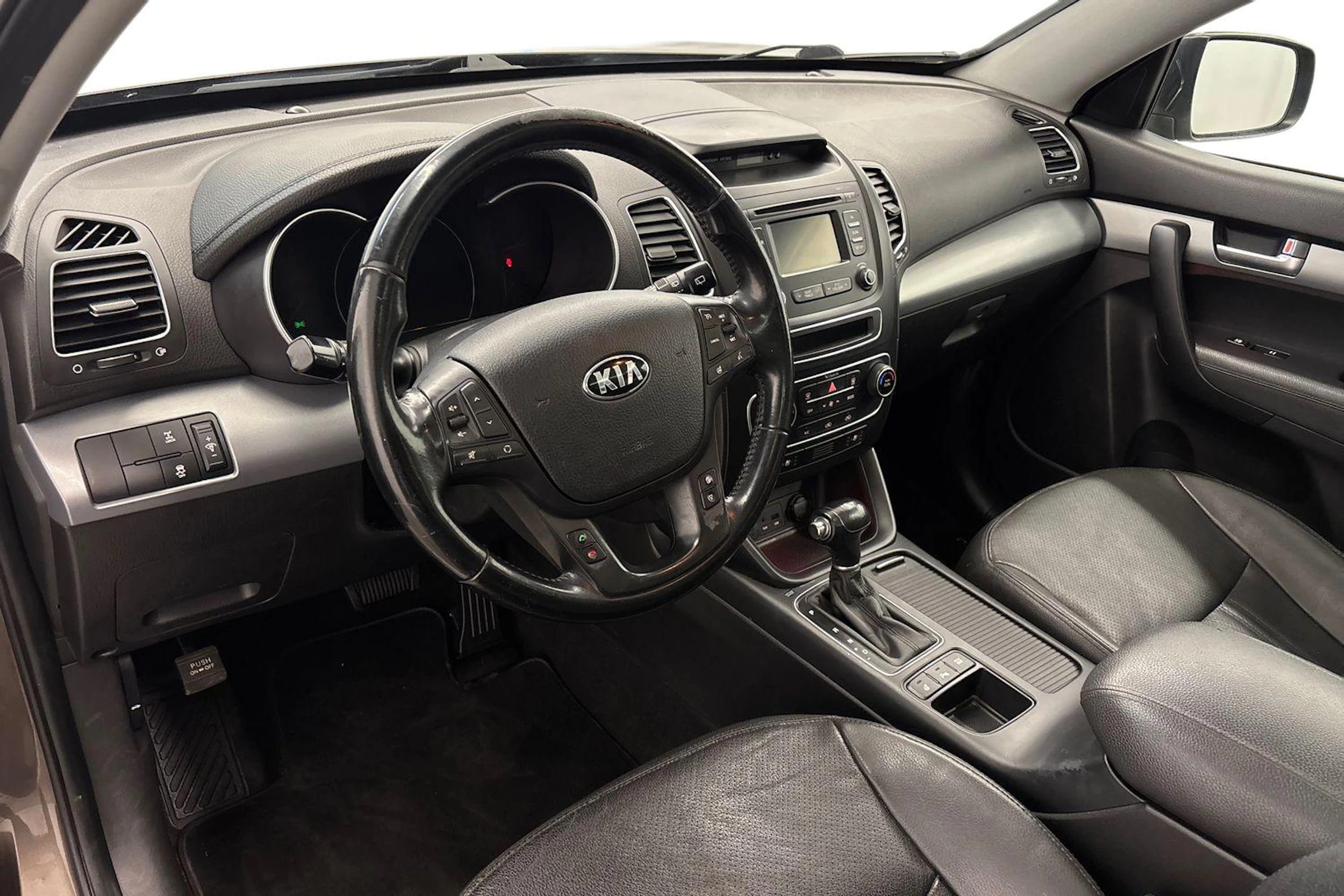 ruskea (beige) Kia Sorento 2013 kuva 8.