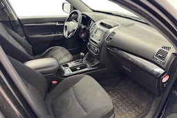 Musta Kia Sorento 2013 kuva 9.