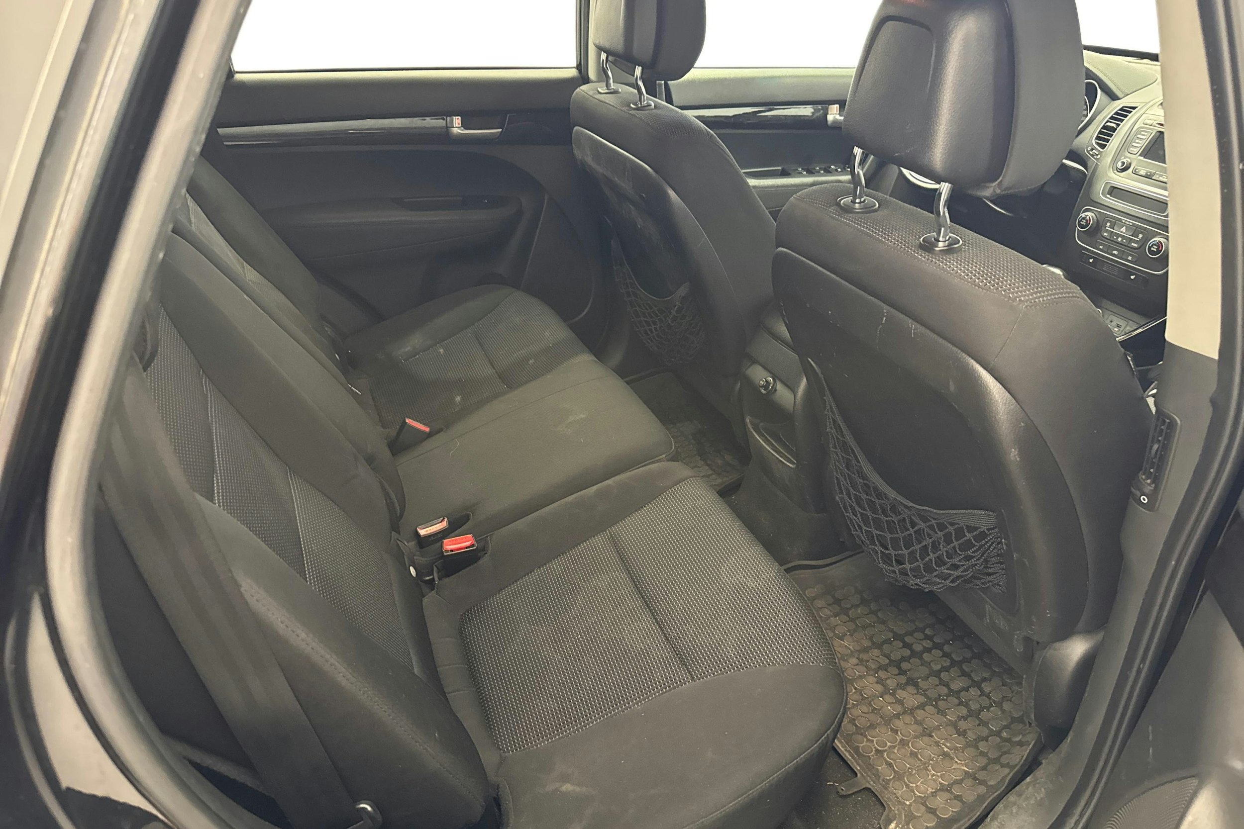 Musta Kia Sorento 2013 kuva 10.