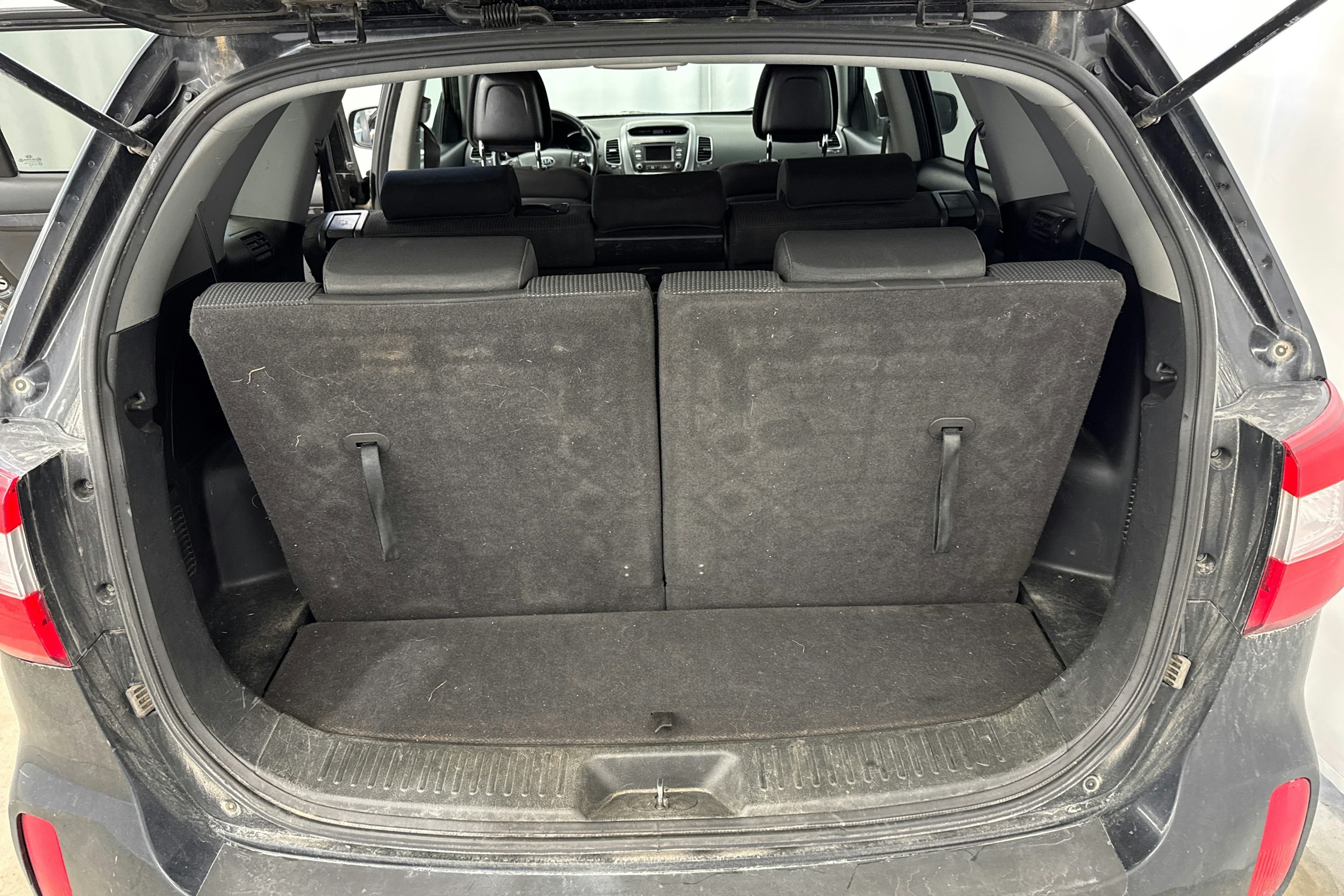 Musta Kia Sorento 2013 kuva 15.