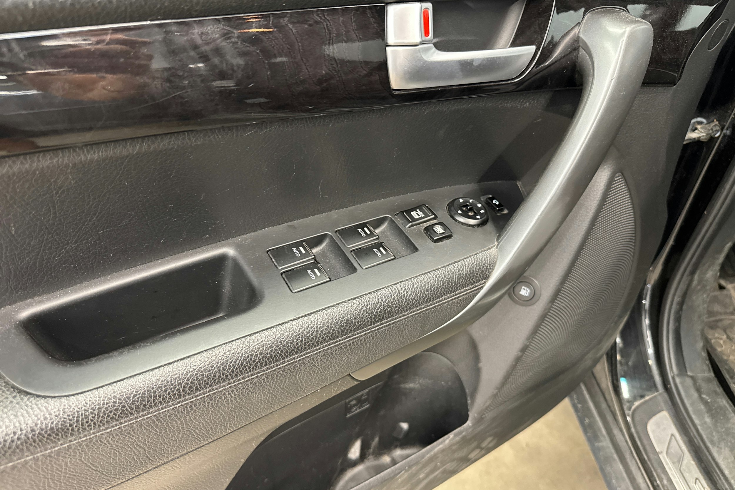 Musta Kia Sorento 2013 kuva 19.
