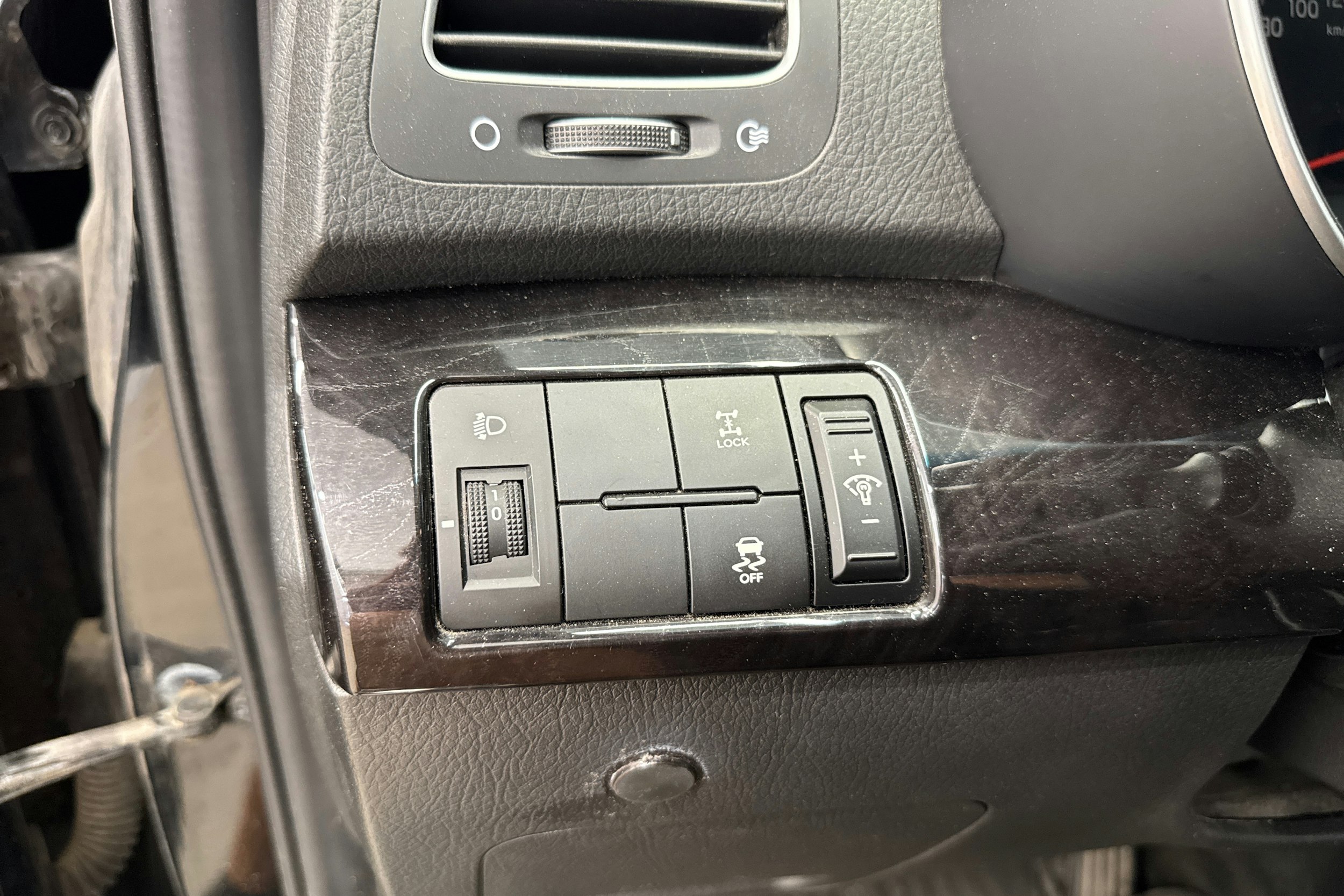 Musta Kia Sorento 2013 kuva 21.