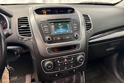 Musta Kia Sorento 2013 kuva 24.