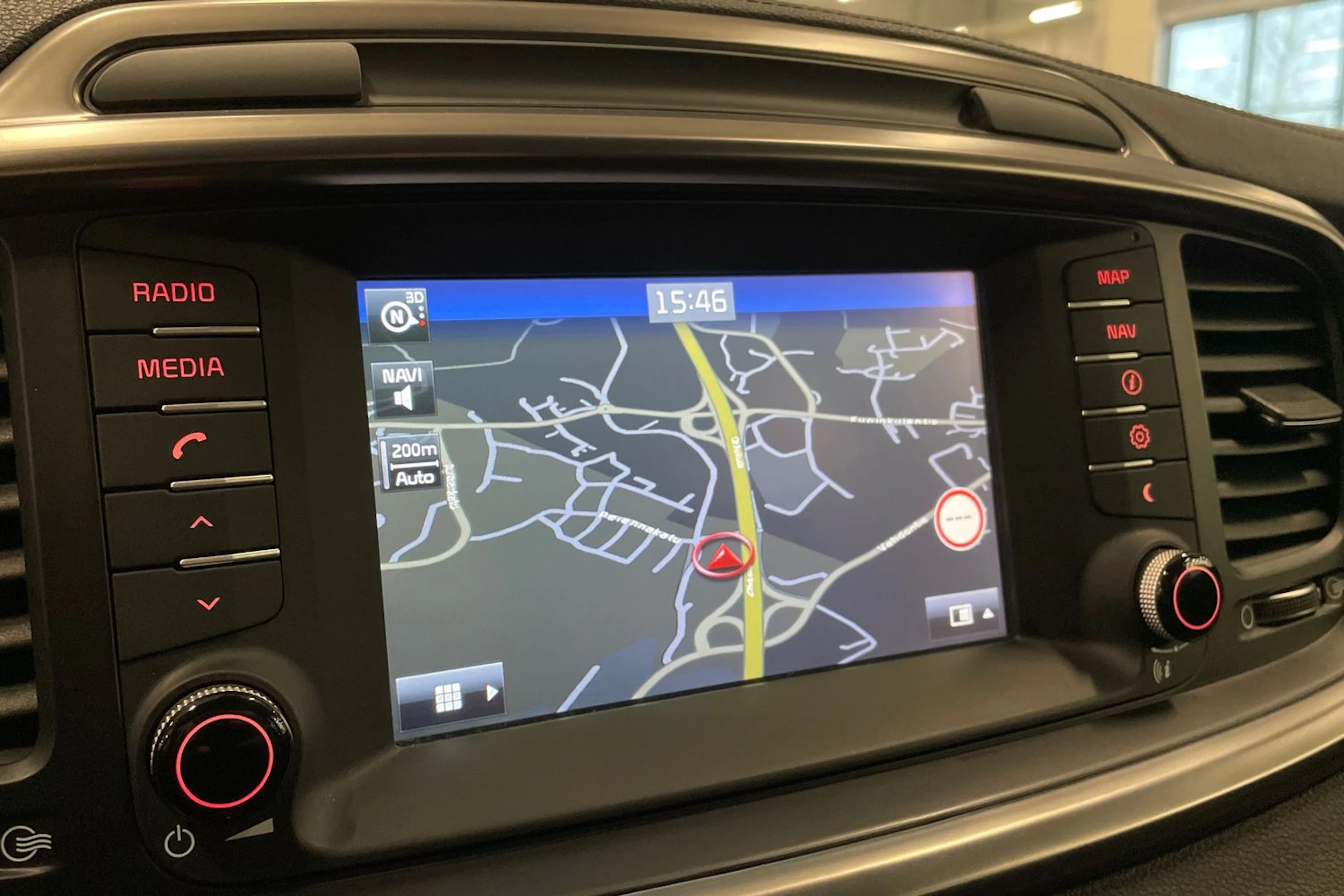 valkoinen Kia Sorento 2015 kuva 18.