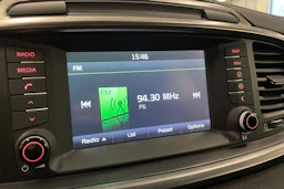 valkoinen Kia Sorento 2015 kuva 19.