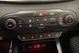 valkoinen Kia Sorento 2015 kuva 20.