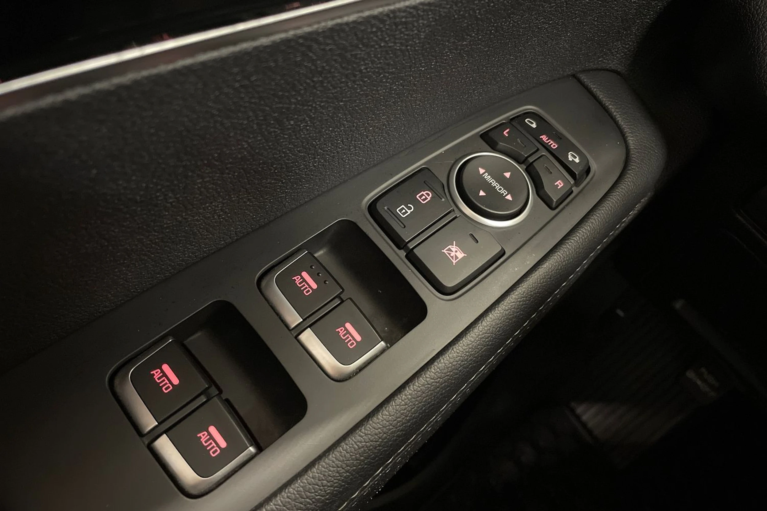 valkoinen Kia Sorento 2015 kuva 23.