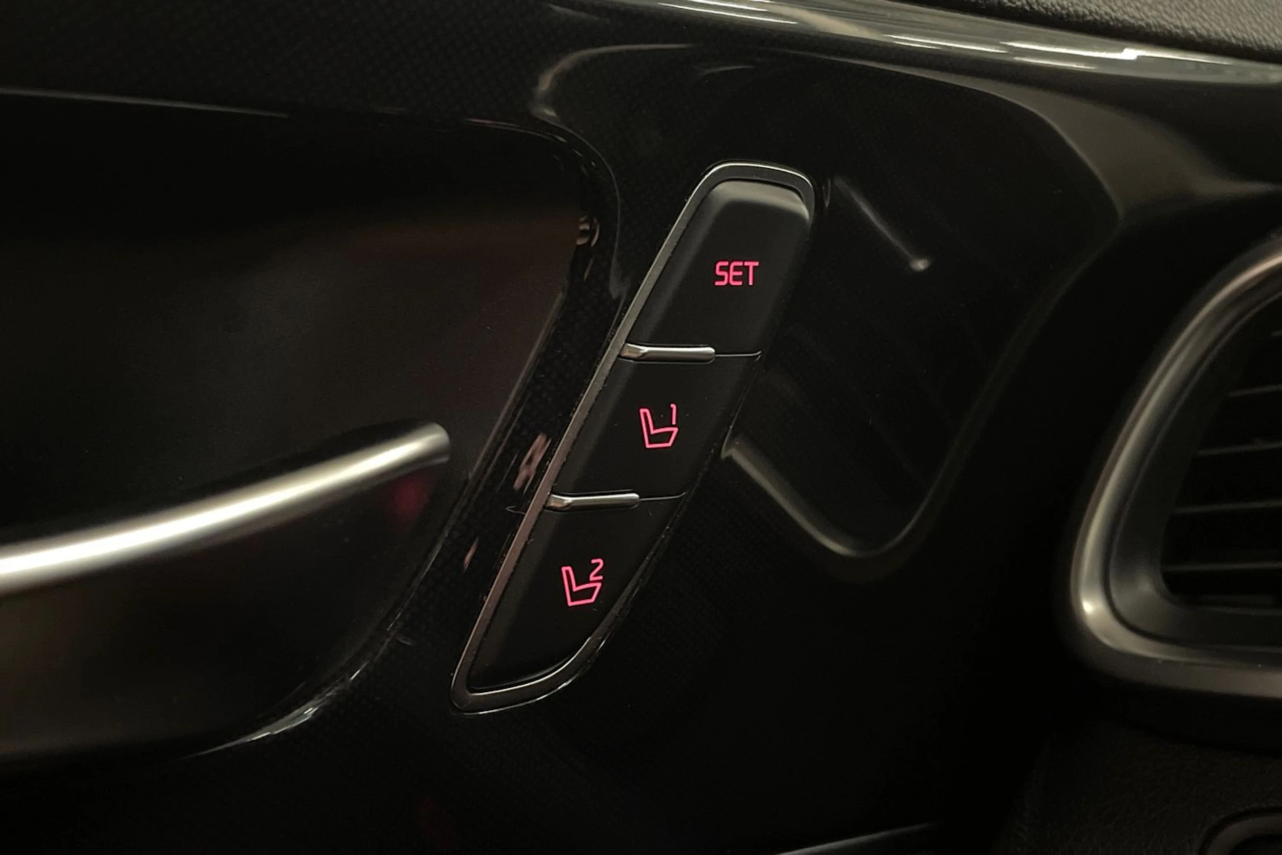 valkoinen Kia Sorento 2015 kuva 24.