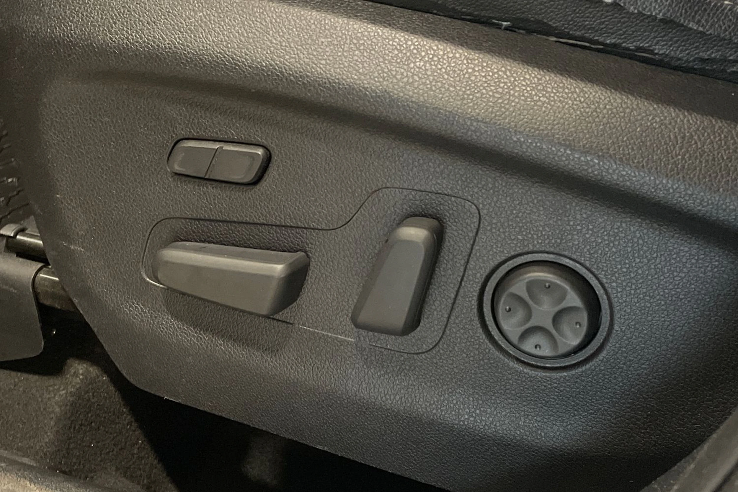 valkoinen Kia Sorento 2015 kuva 25.