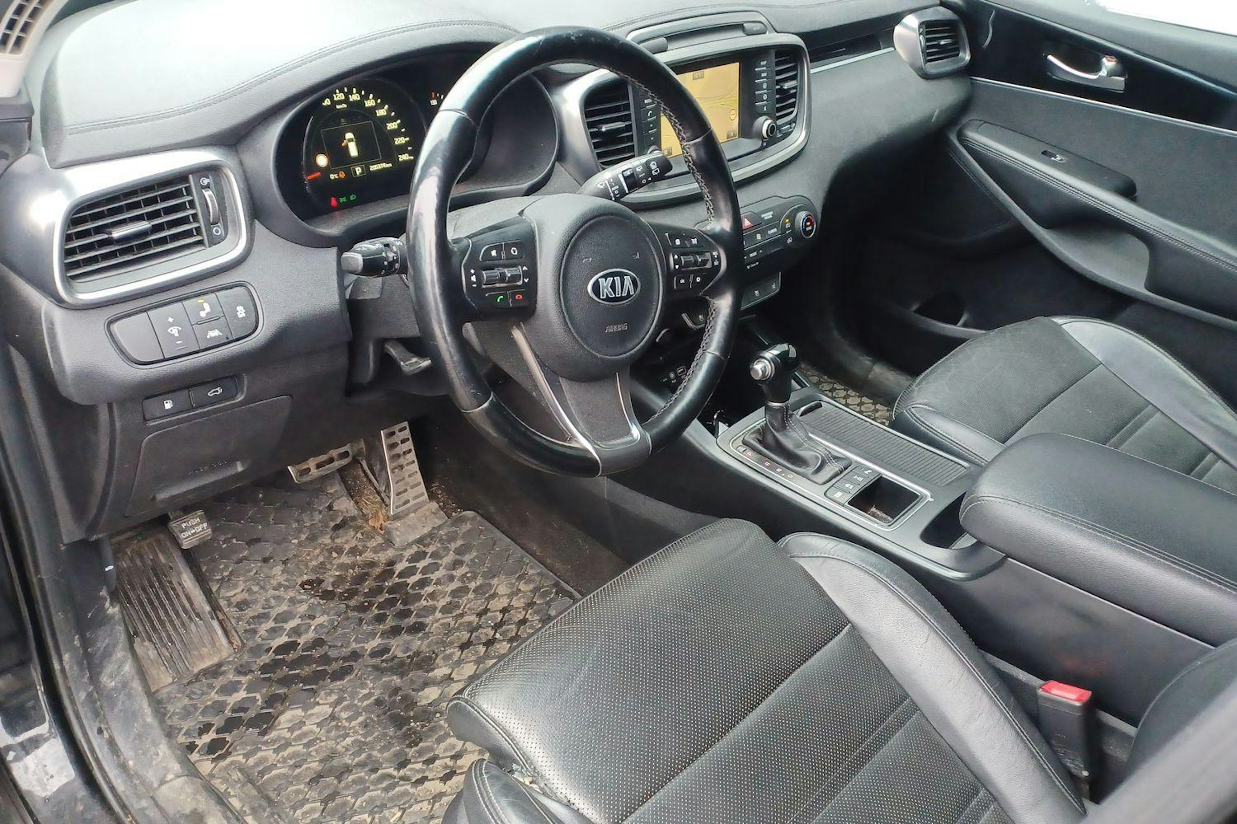musta Kia Sorento 2015 kuva 3.
