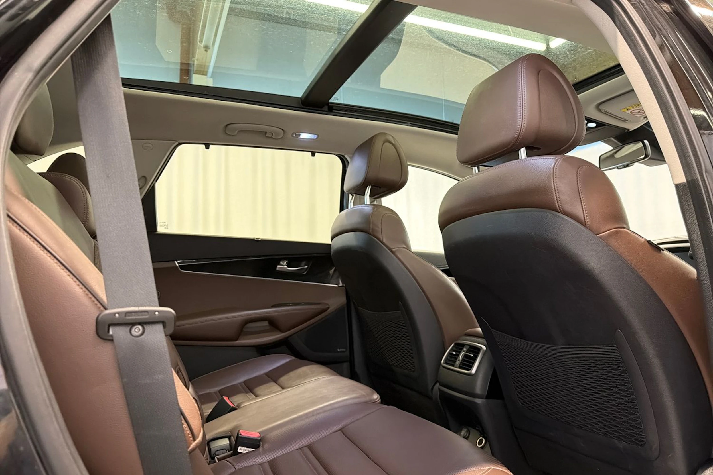 musta Kia Sorento 2015 kuva 16.