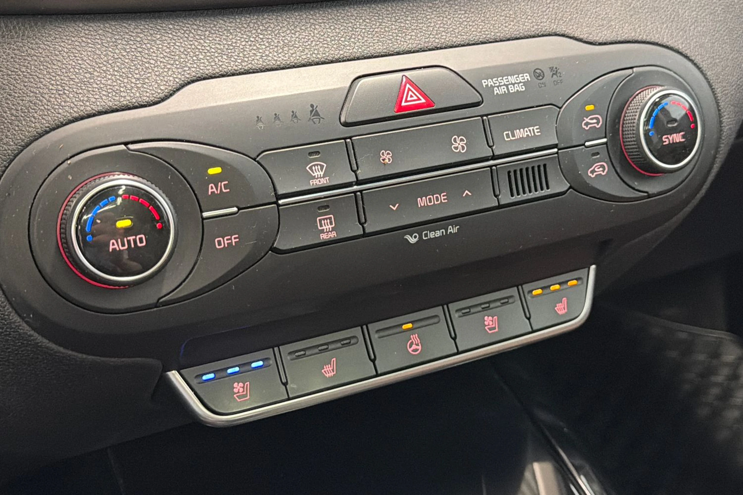 musta Kia Sorento 2015 kuva 28.
