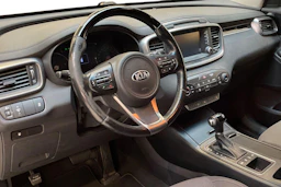 musta Kia Sorento 2016 kuva 7.
