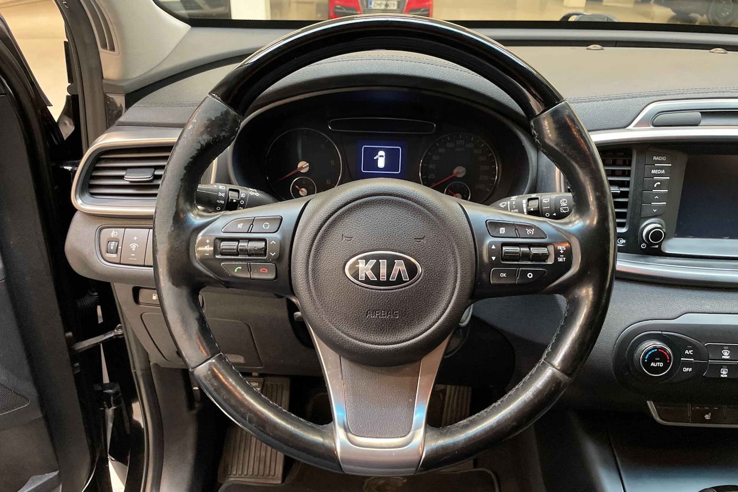 musta Kia Sorento 2016 kuva 13.