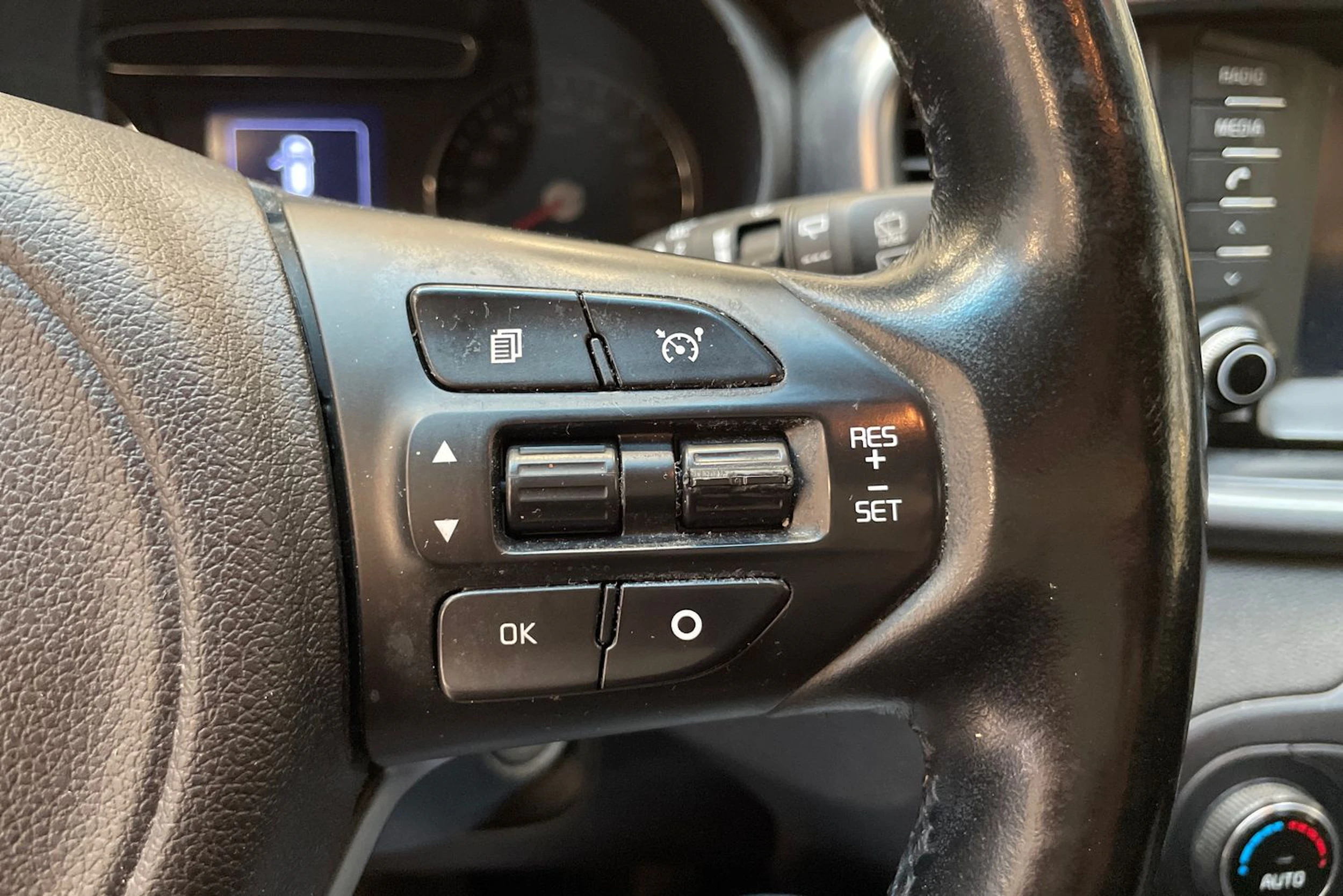 musta Kia Sorento 2016 kuva 15.