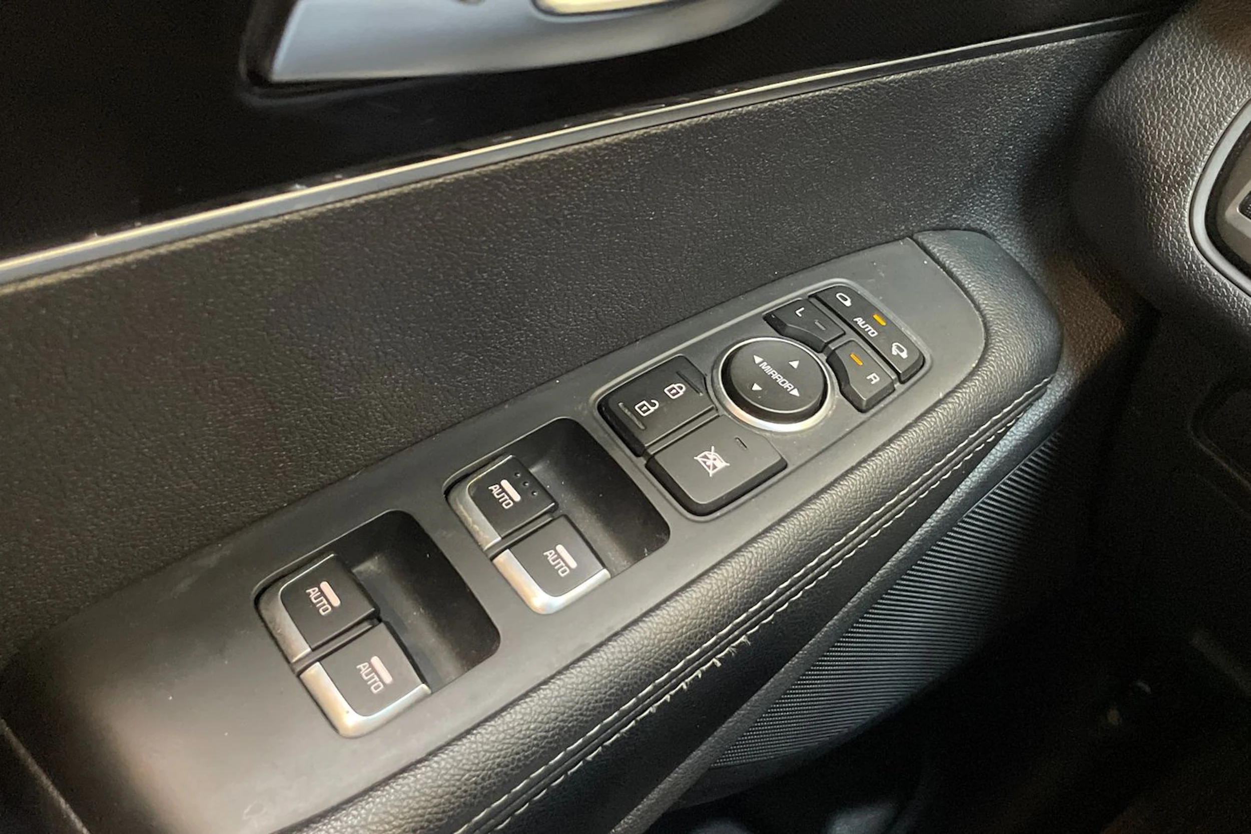 musta Kia Sorento 2016 kuva 23.