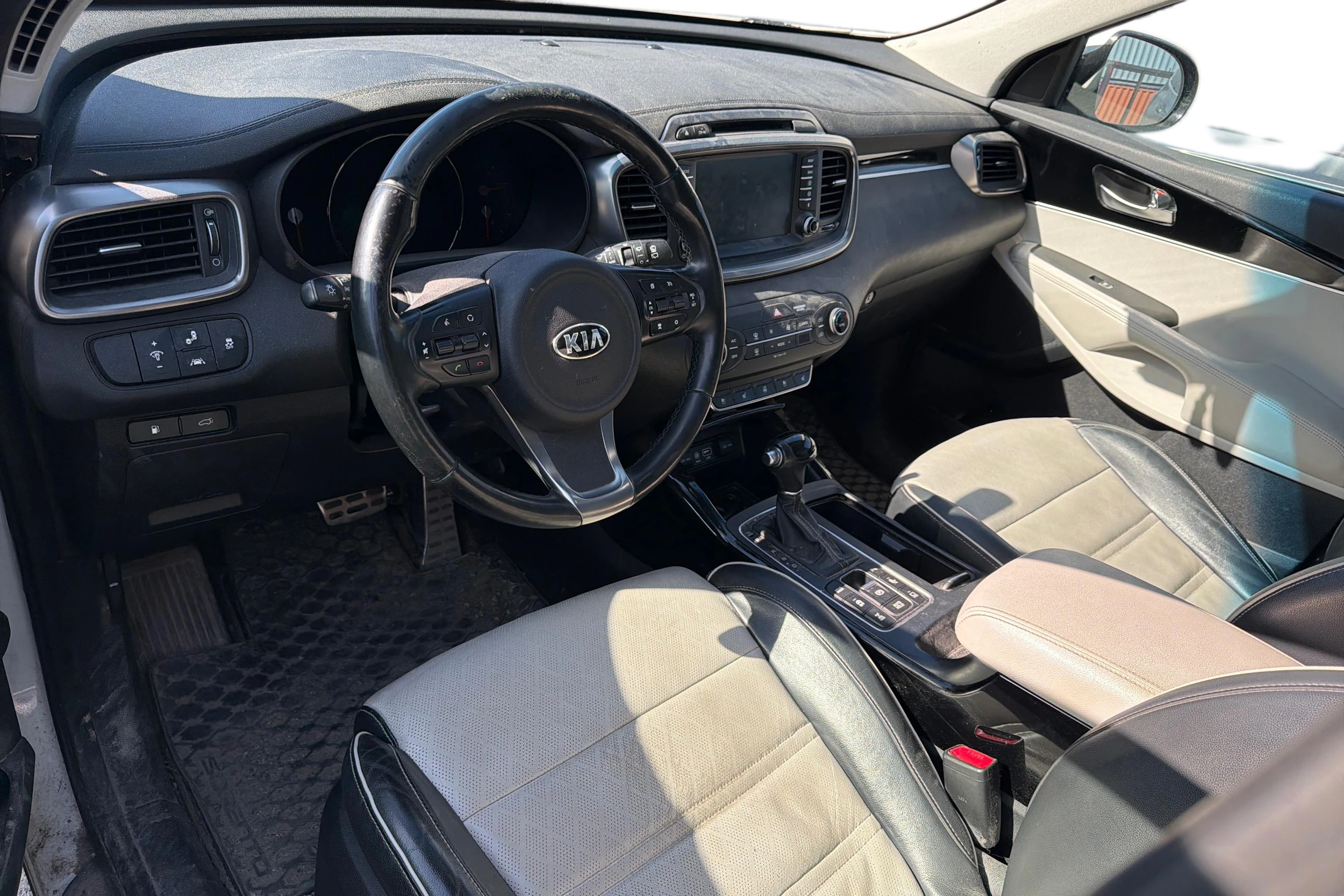 valkoinen Kia Sorento 2016 kuva 3.