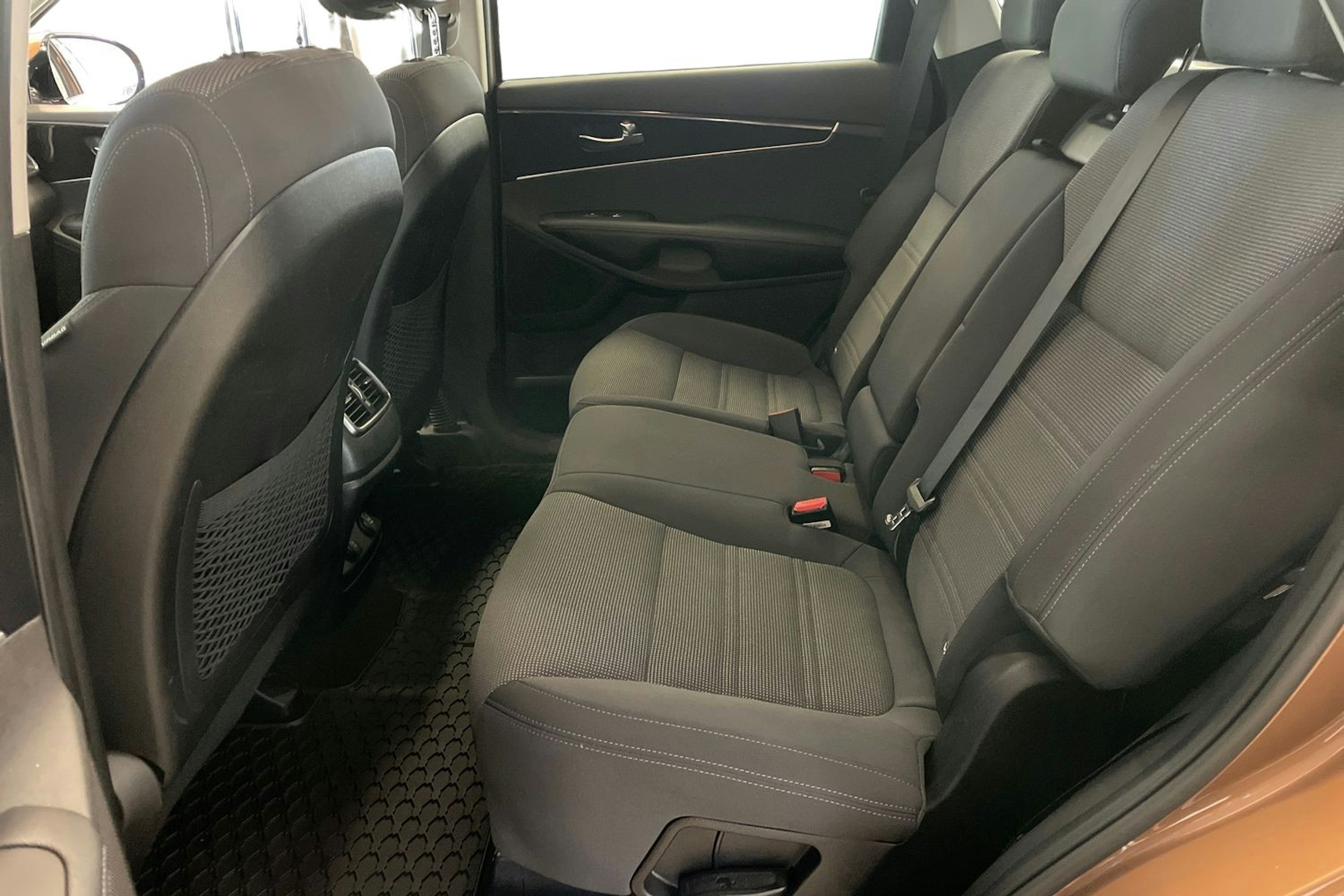 Ruskea (beige) Kia Sorento 2016 kuva 10.