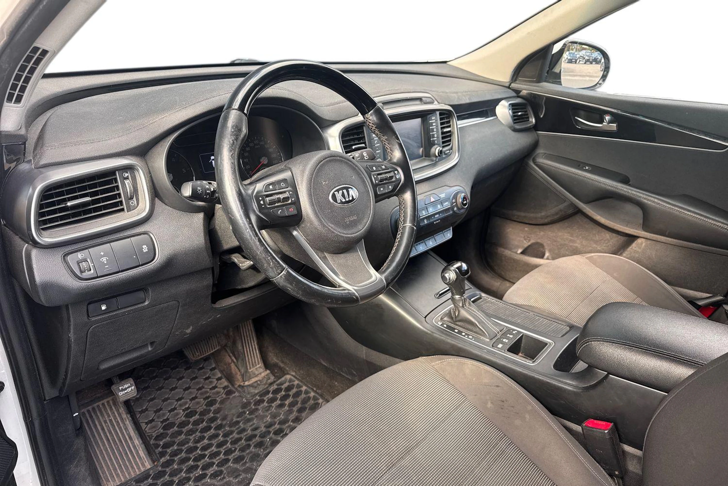 valkoinen Kia Sorento 2016 kuva 3.