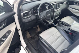 valkoinen Kia Sorento 2017 kuva 3.