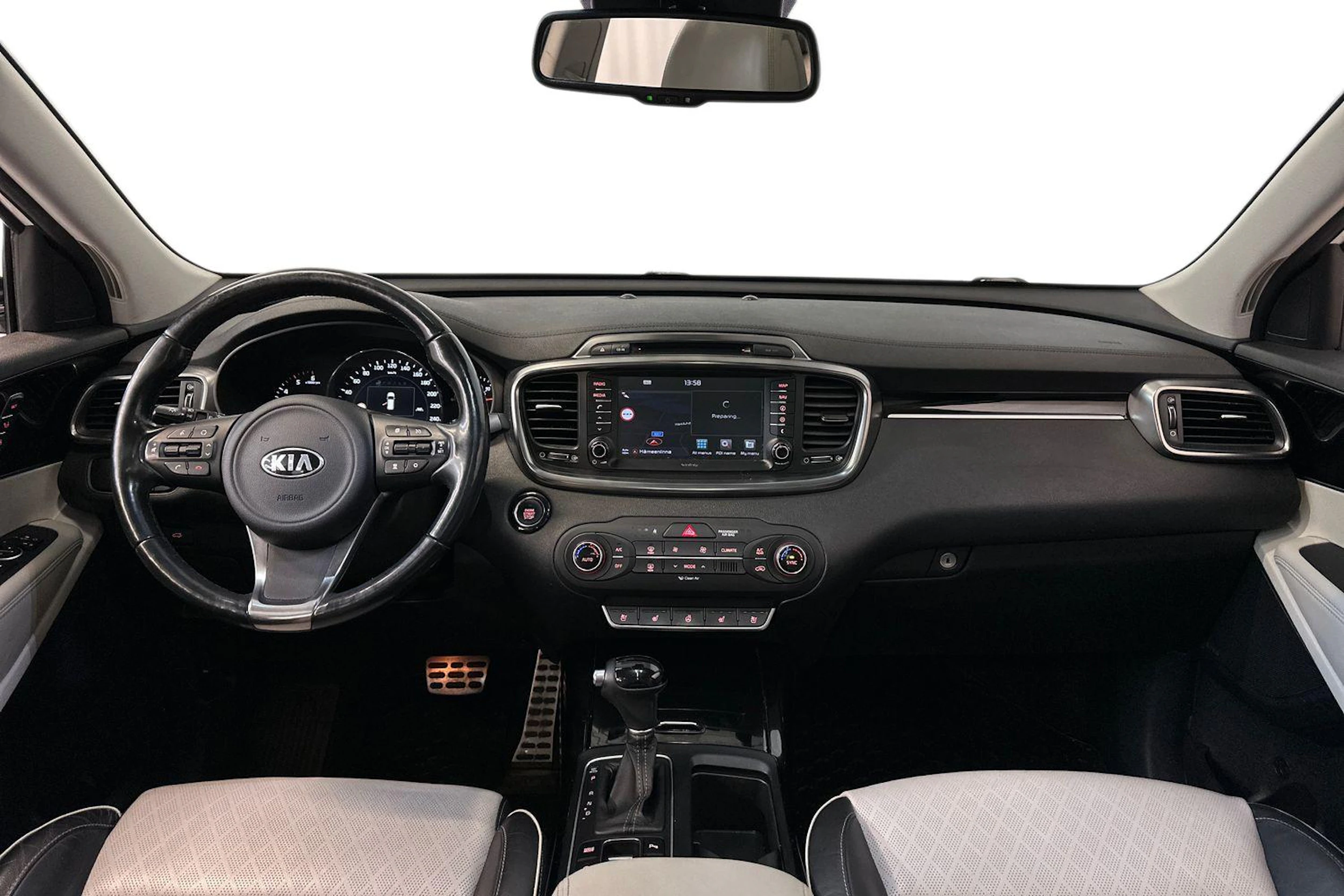 valkoinen Kia Sorento 2017 kuva 9.